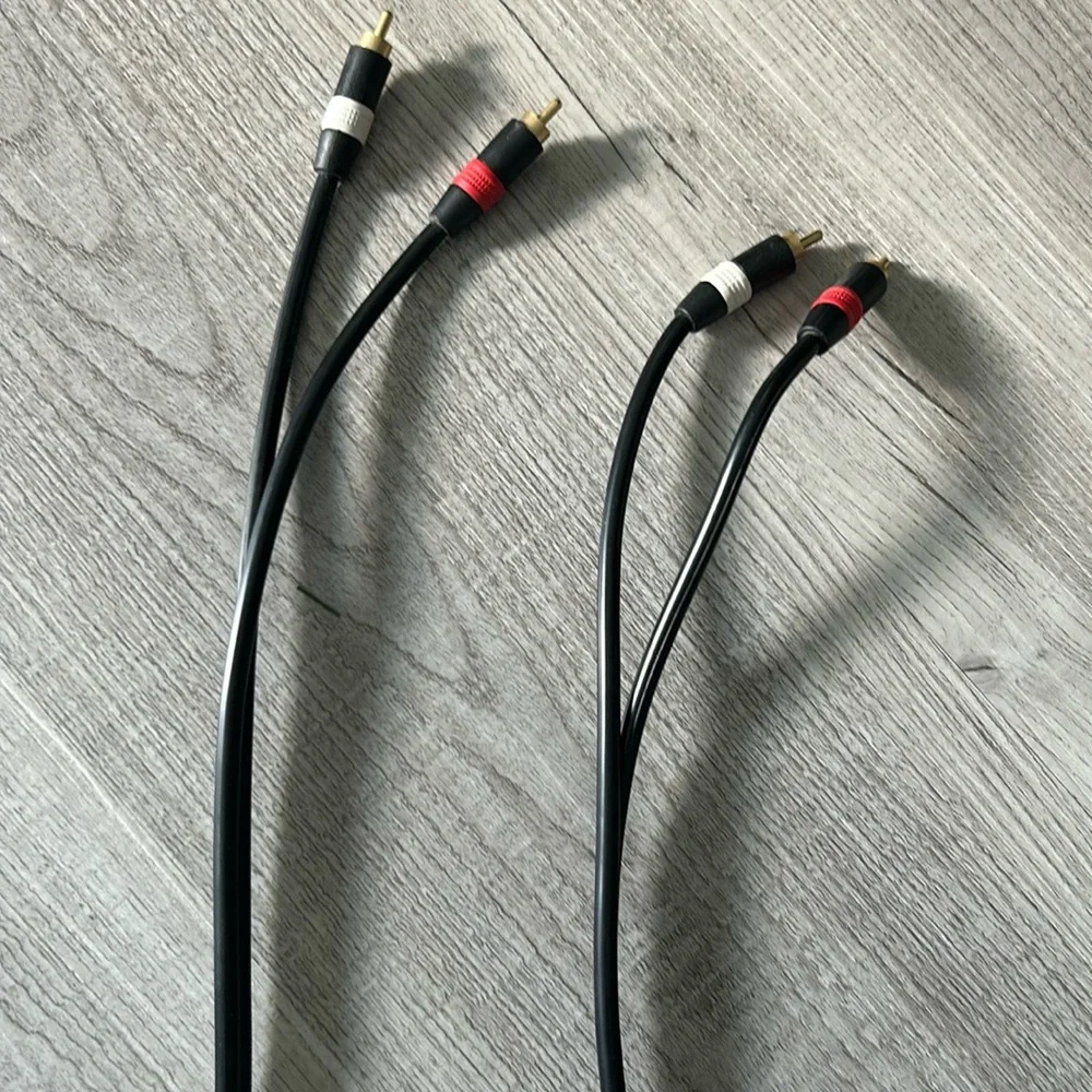 Component video cable - Picture 1 of 5